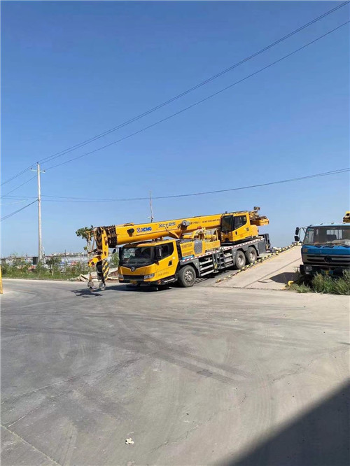 兴文县吊车作业时，可能会产生哪些额外收费项目？