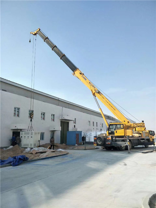兴文县“超载就喊停”—— 吊车的 “重量保镖” 技术